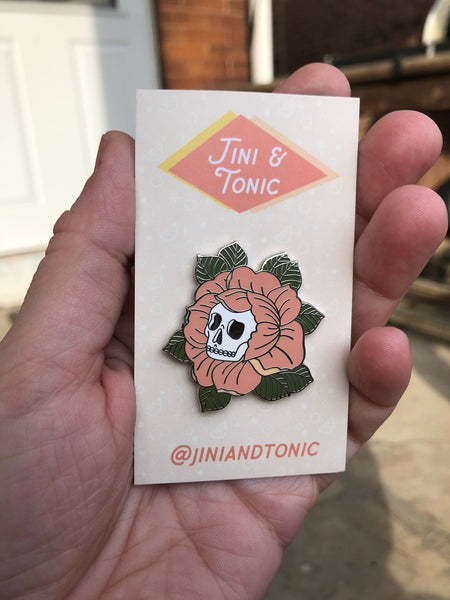 Skull Rose enamel pin